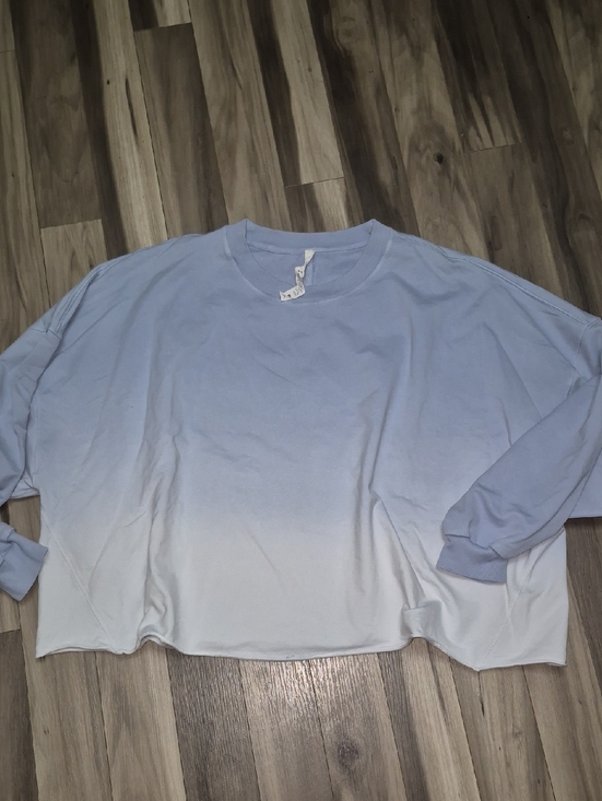 lululemon athletica Tops - Lululemon LA oversized Boxy Crew..Light Blue to White Ombre..size Xl/xxl